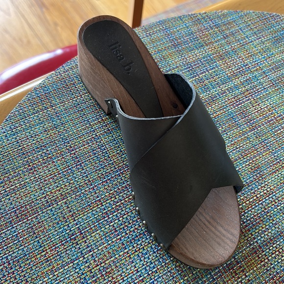 Lisa b. Olive Veg leather open toe clog size 6 - Picture 4 of 5